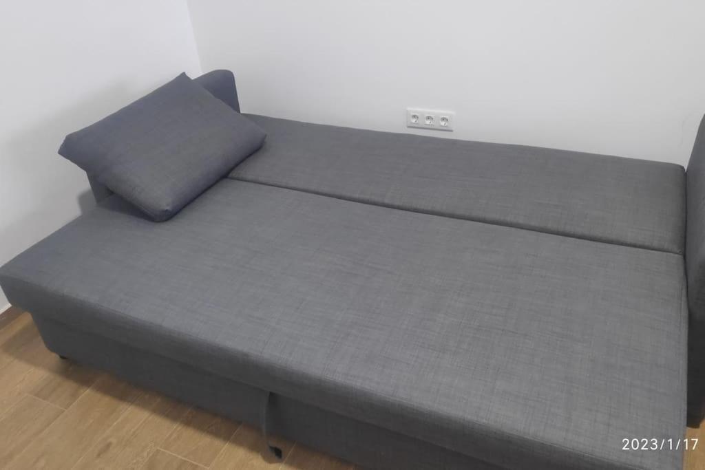 Precioso Apartamento Con Magnifico Patio. Sant Feliu de Llobregat Exterior foto